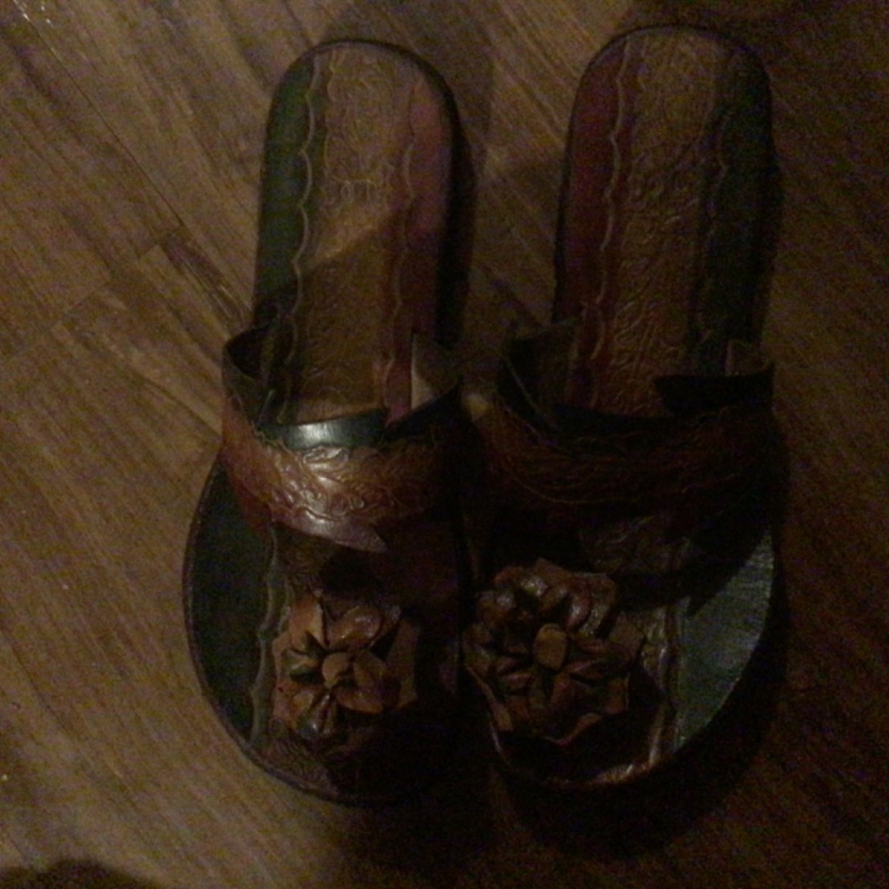 Handmade shoe - Picture 2 of 4